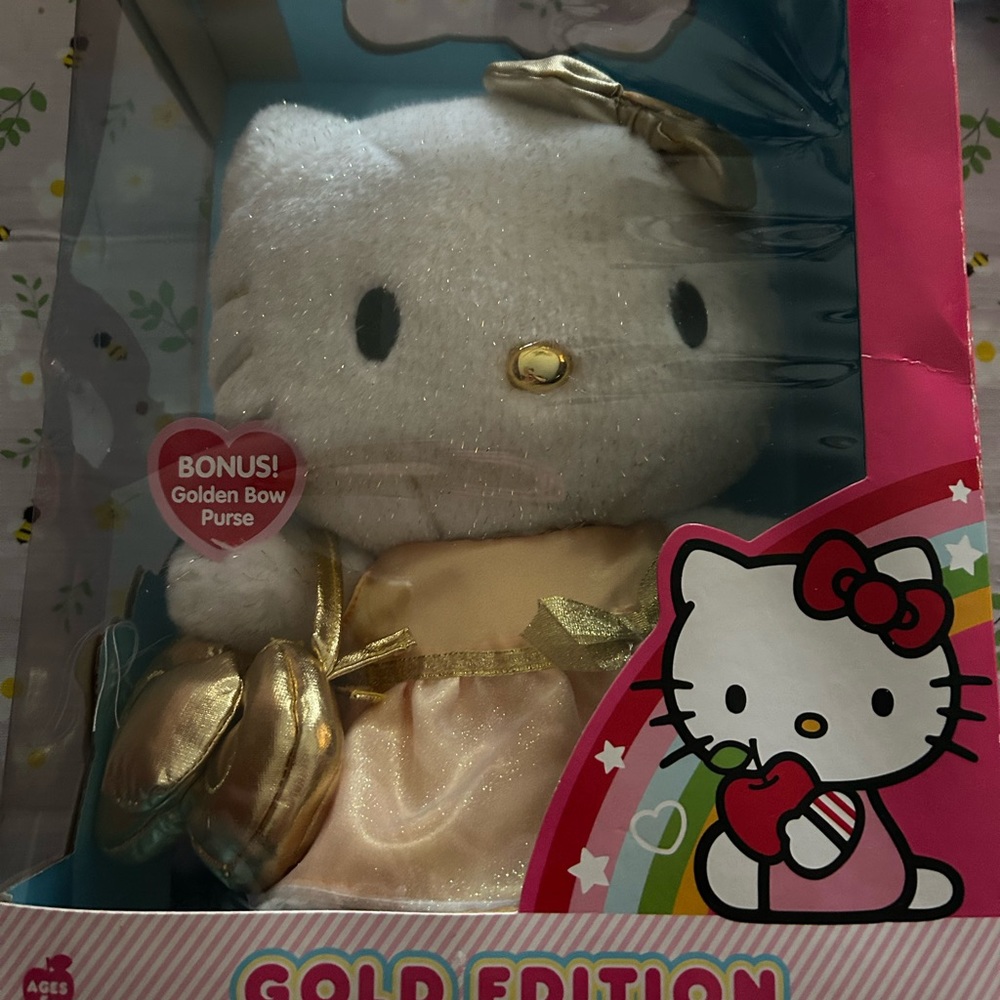 Hello Kitty Gold Edition Stuffed Animal Doll New In Box Not Opened